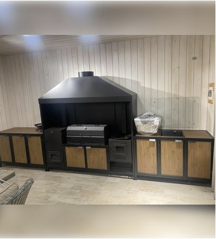 Мангальный комплекс с коптильным шкафом и кухней (стеклянные дверцы) - купить мангал от МАРТИН МЕТАЛЛ МОНТАЖ